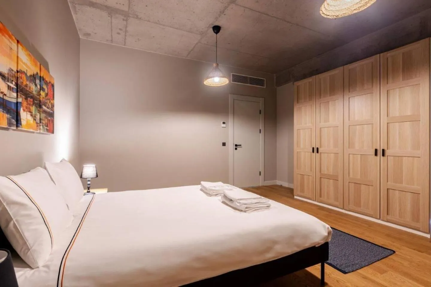 Beautiful Deluxe 1Bd Condo Poolgymparking! #373 Istanbul